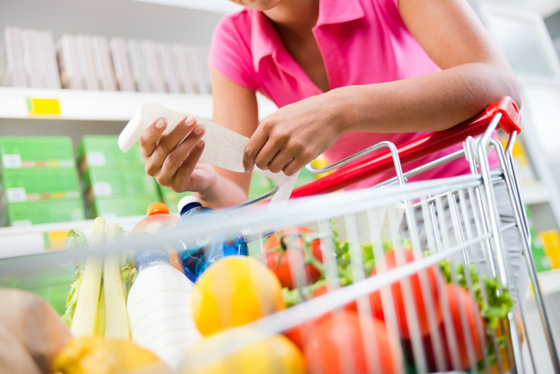 Caregiver in Novi MI: Healthy Shopping